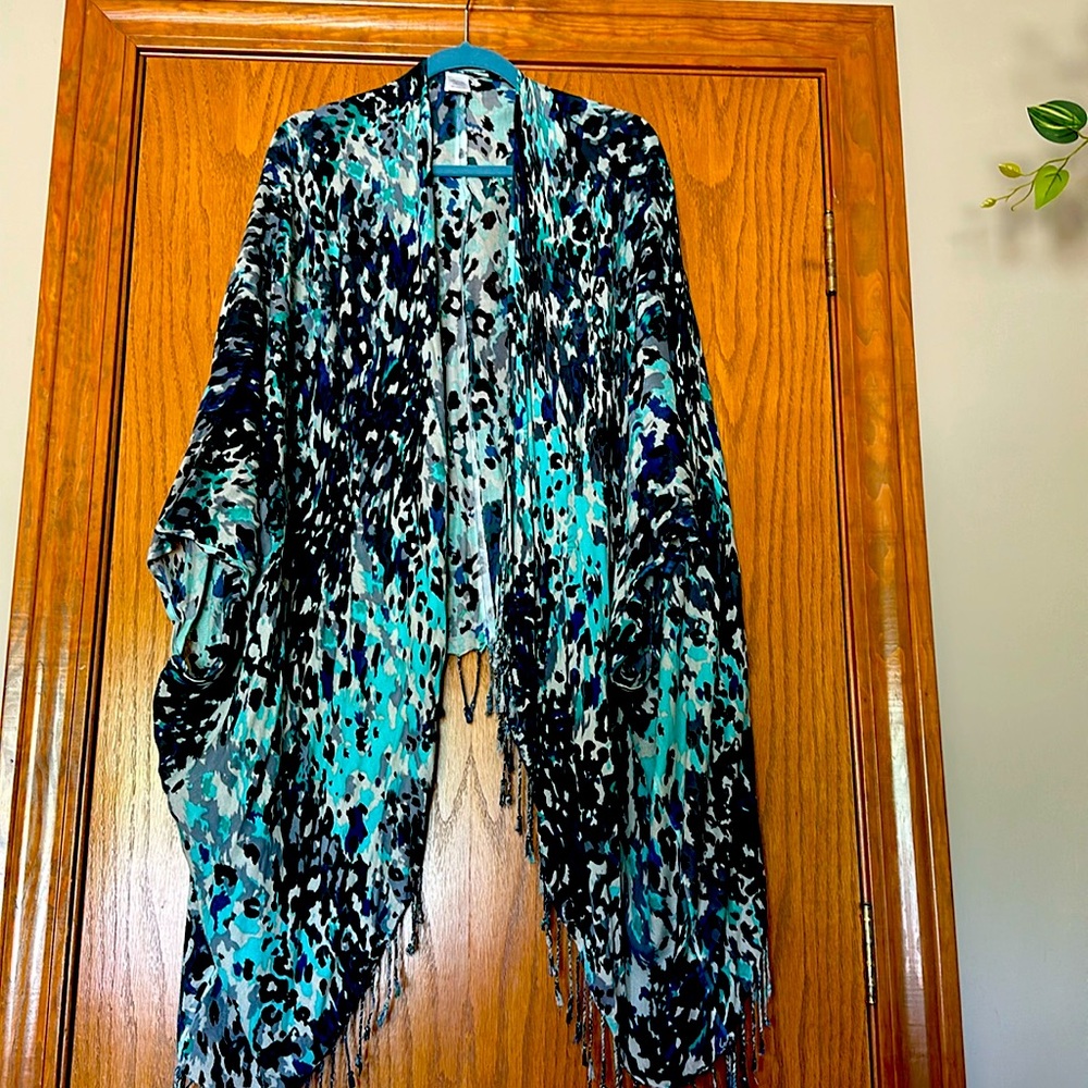 Ladies lightweight shawl/coverup